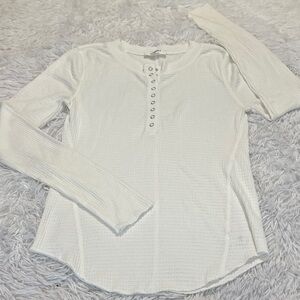 Zenana Outfitters White Button-Detail Long Sleeve Top WOMENS SIZE L